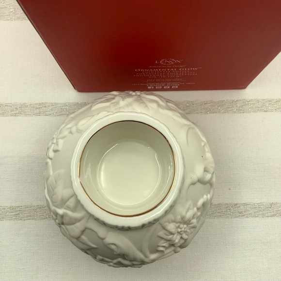 *NEW* Lenox Ornamental Glow Poinsettia Porcelain Votive Candle Holder - Picture 4 of 5